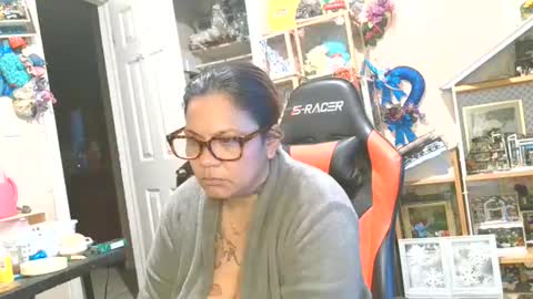 the Mini mami online show from January 9, 12:09 pm