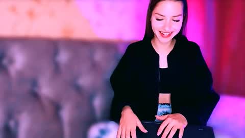 Margo online show from March 9, 5:16 pm