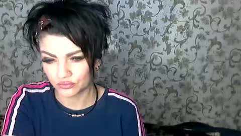 Snapshot of black_hot_01 chatting on October 2, 6:40 am black_hot_01 online show from October 2, 6:40 am