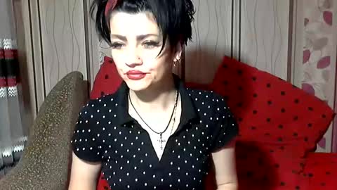 Snapshot of black_hot_01 chatting on December 16, 12:26 am black_hot_01 online show from December 16, 12:26 am