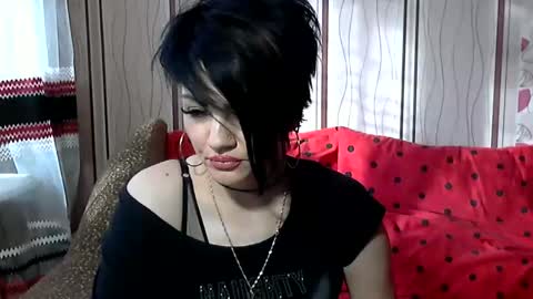 Snapshot of black_hot_01 chatting on February 10, 7:36 am black_hot_01 online show from February 10, 7:36 am
