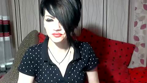 Snapshot of black_hot_01 chatting on December 3, 1:32 pm black_hot_01 online show from December 3, 1:32 pm