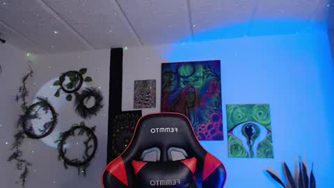 Snapshot of black_paradice chatting on October 15, 12:52 pm call me whatever you want online show from October 15, 12:52 pm