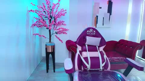 Rousse  online show from December 5, 4:23 am