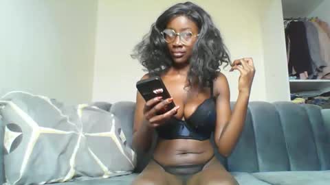 Lorraine online show from November 8, 8:41 am