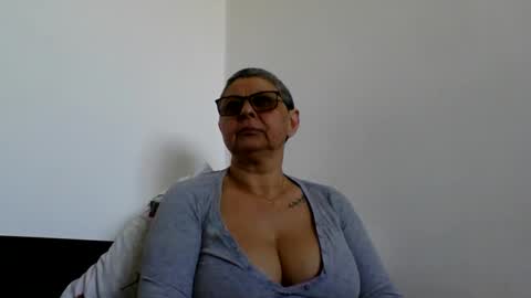 Black Widow online show from April 19, 1:44 pm