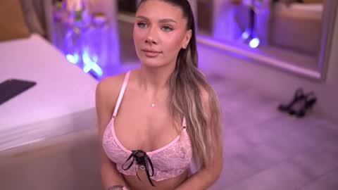 BlairSanders online show from November 14, 7:25 pm