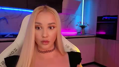 Lana online show from October 22, 12:21 pm