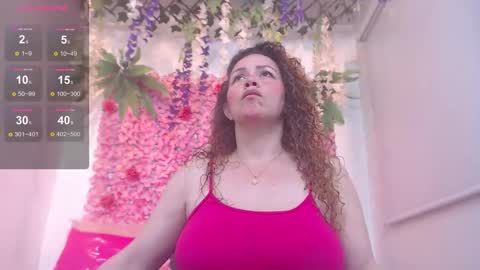 blonde_squirt_ online show from February 2, 10:36 am