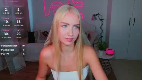 Nessa online show from July 23, 12:02 pm
