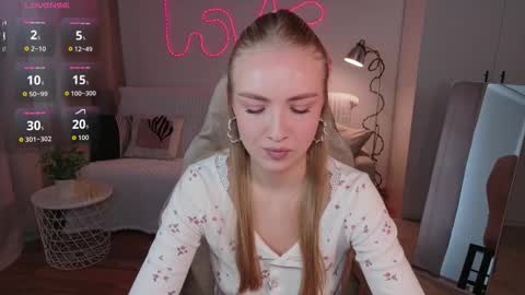 Nessa online show from March 22, 10:10 am