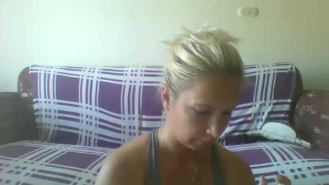 BlondiePam online show from November 8, 9:25 am