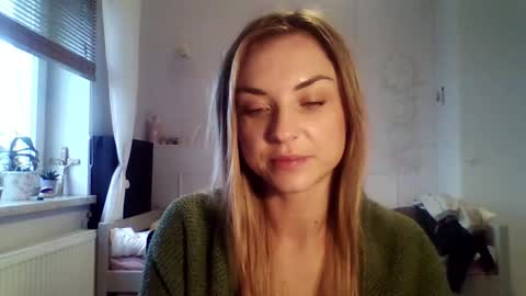 BlondLeyla online show from February 2, 7:51 am