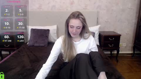 Snapshot of blondy_riss chatting on March 4, 2:53 pm blondy_riss online show from March 4, 2:53 pm
