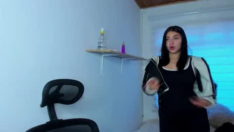 bloom_flower1 online show from December 1, 11:58 am