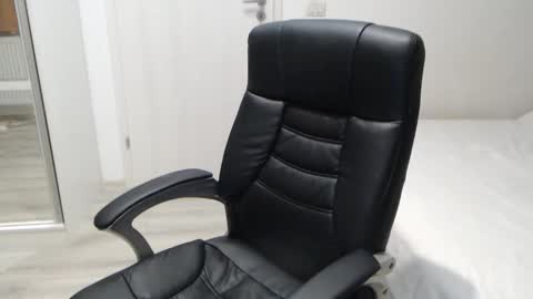 Juliet online show from December 19, 8:45 pm