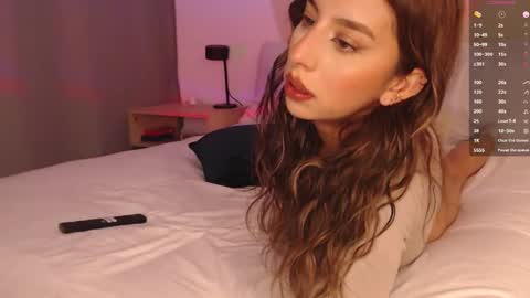 Snapshot of blue_nebula chatting on December 13, 11:39 pm Blue online show from December 13, 11:39 pm
