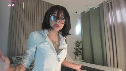 Snapshot of blue_sixx chatting on October 2, 1:16 pm blue_sixx online show from October 2, 1:16 pm