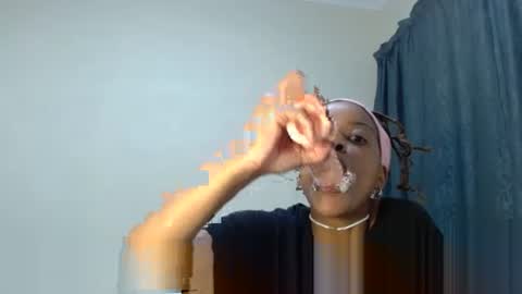 Tee online show from March 30, 6:29 pm