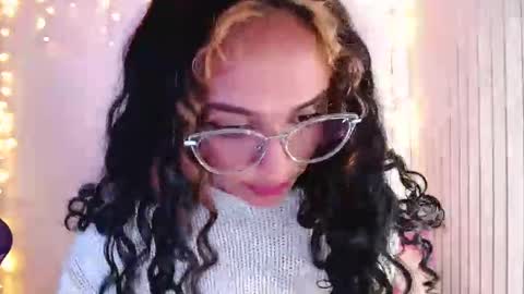 Im Abril .. Nice to meet you  thumb up me please its important  INDEPENDENT MODEL online show from September 18, 3:27 am