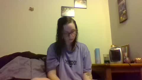 Blueeyedbeauty online show from February 3, 4:21 am