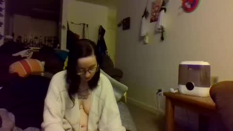 Blueeyedbeauty online show from November 8, 1:54 am