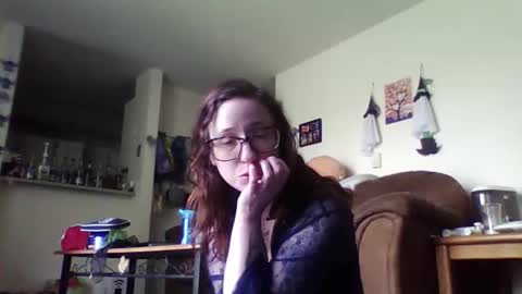 Blueeyedbeauty online show from April 17, 10:23 pm