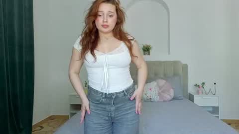 blush_kittyy online show from June 18, 9:14 am