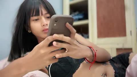 Blythe online show from April 12, 5:49 pm