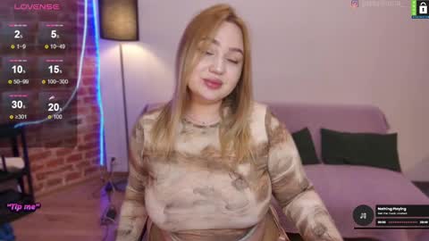 Snapshot of bodylina chatting on December 5, 9:50 pm  Lina  online show from December 5, 9:50 pm