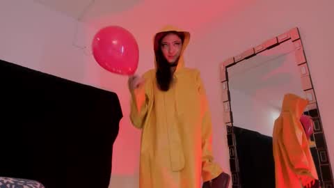   online show from October 31, 1:40 am