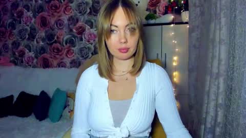 Snapshot of bonybenessy chatting on January 22, 8:28 pm Mira online show from January 22, 8:28 pm