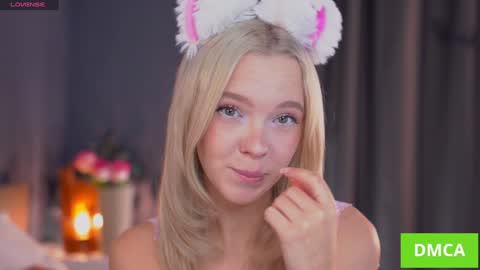 Snapshot of boobybliss chatting on October 20, 8:17 am Alina online show from October 20, 8:17 am