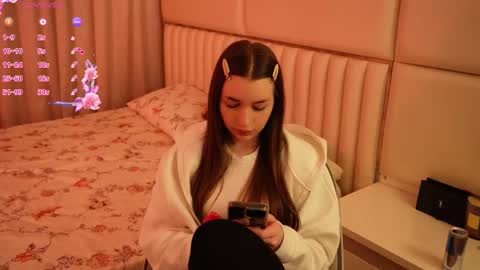 boootyfrytti online show from March 23, 9:10 pm