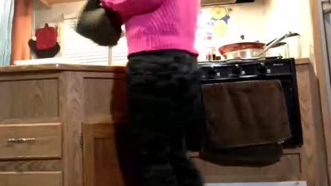 Snapshot of bootyinpantyhose chatting on November 2, 5:55 am GinaBooty online show from November 2, 5:55 am