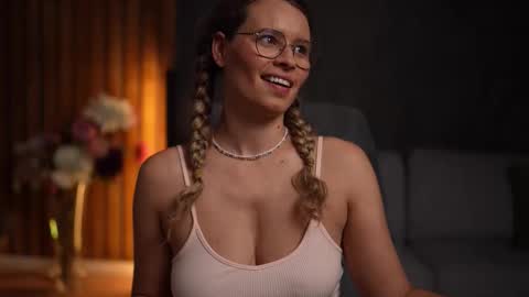 Alex online show from October 23, 4:40 am