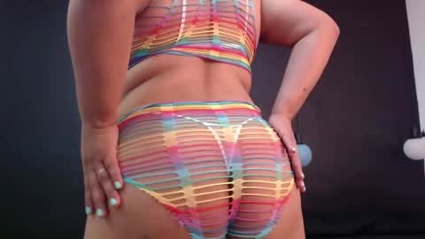 Snapshot of brenda_maz chatting on December 13, 12:06 pm Brenda  online show from December 13, 12:06 pm