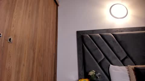 Brenda online show from December 19, 10:02 pm