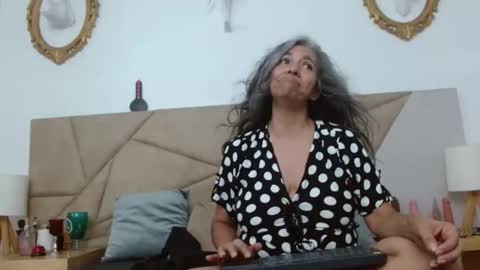 BRENDA VELASQUEZ online show from March 21, 8:14 pm