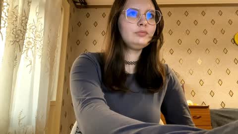 Mia   online show from December 17, 5:33 am