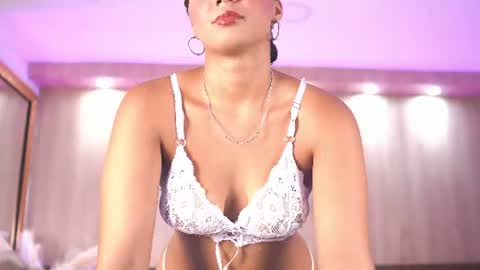 Briana Lane online show from June 22, 7:00 pm