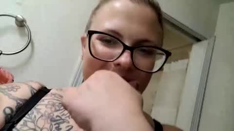 Snapshot of briebaby88 chatting on September 22, 8:29 pm Leela Marie xo online show from September 22, 8:29 pm