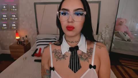 Snapshot of brinna_cox chatting on September 25, 2:05 pm brinna_cox online show from September 25, 2:05 pm