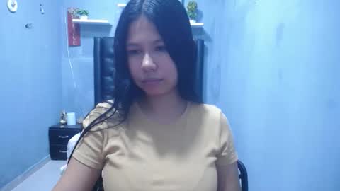 britanyx1 online show from March 17, 1:59 pm