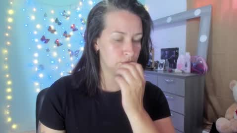 BRITNEEYTAYLOR1 online show from February 19, 4:33 pm