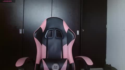 maru miaw   Please help me to reach 100 thumbs up online show from December 2, 9:39 pm