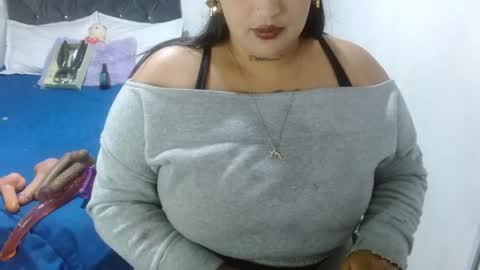 brittanycurvy69 online show from April 13, 7:25 pm