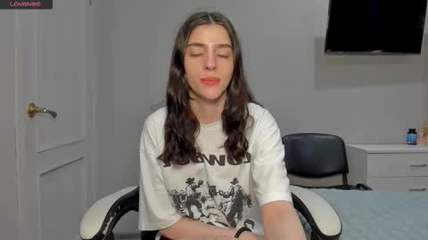 broosnica1 online show from December 17, 11:03 am