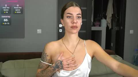 Alice online show from November 3, 8:35 pm