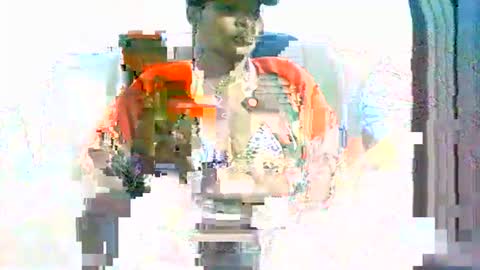 dee online show from March 1, 2:44 am